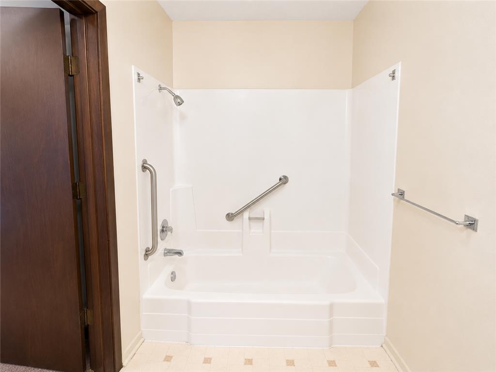 104 Edgewood Street #13 New York Mills MN 56567 7074329 image8