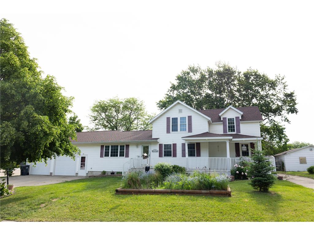 104 Indiana Avenue Adrian MN 56110 7074054 image1