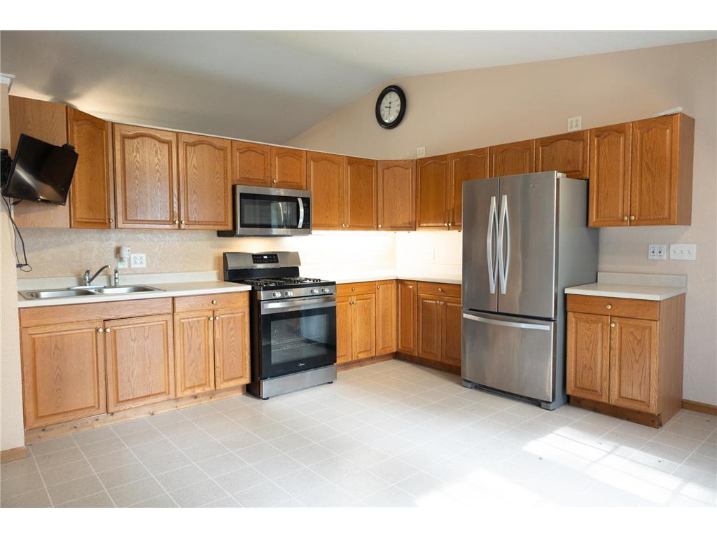 104 Indiana Avenue Adrian MN 56110 7074054 image19