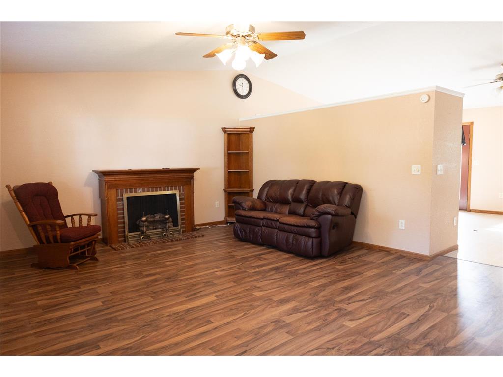 104 Indiana Avenue Adrian MN 56110 7074054 image21