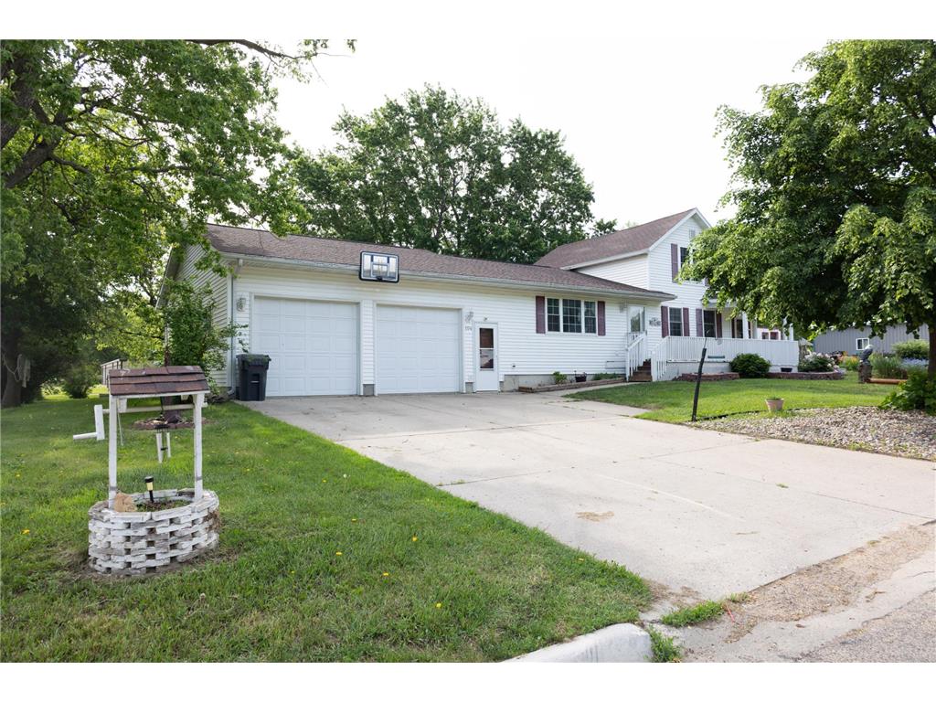 104 Indiana Avenue Adrian MN 56110 7074054 image3