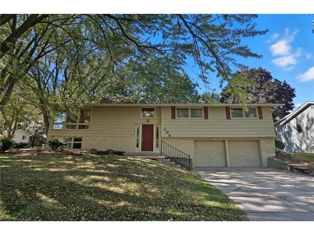 104 Mark Drive NE Hutchinson MN 55350 6804922 image1