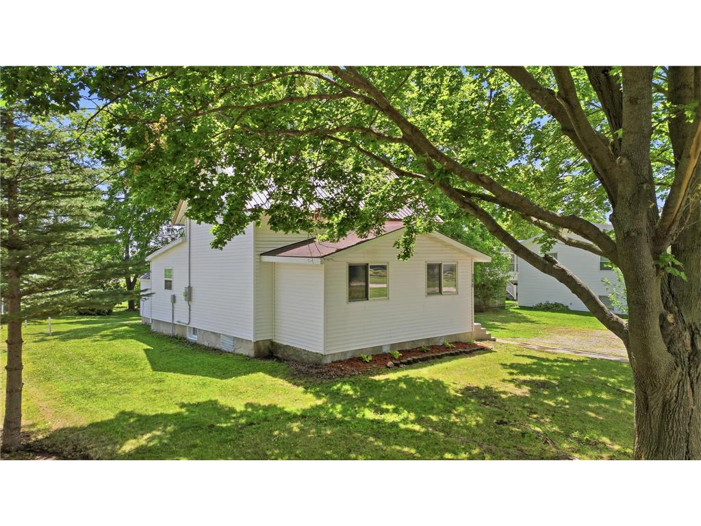104 N Secor Street Bricelyn MN 56014 7099285 image19