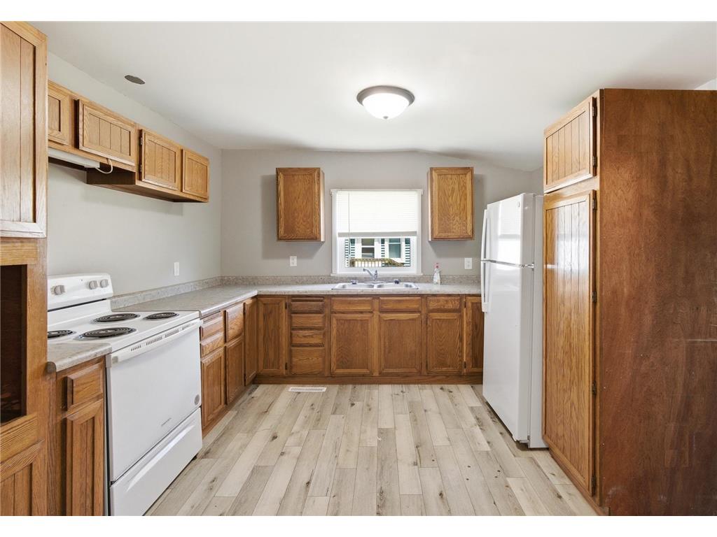 104 N Secor Street Bricelyn MN 56014 7099285 image3