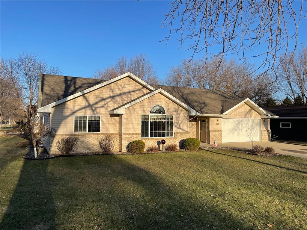 104 S 17th Street Montevideo MN 56265 6355615 image1