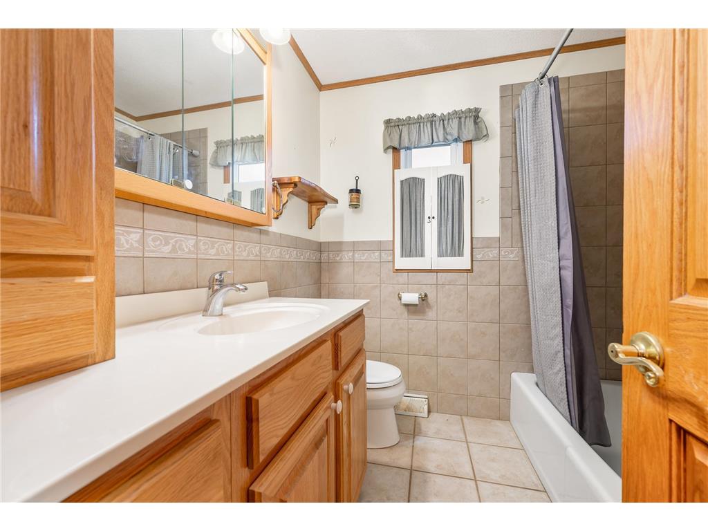 104 Sebenius Street Coleraine MN 55722 7055667 image29