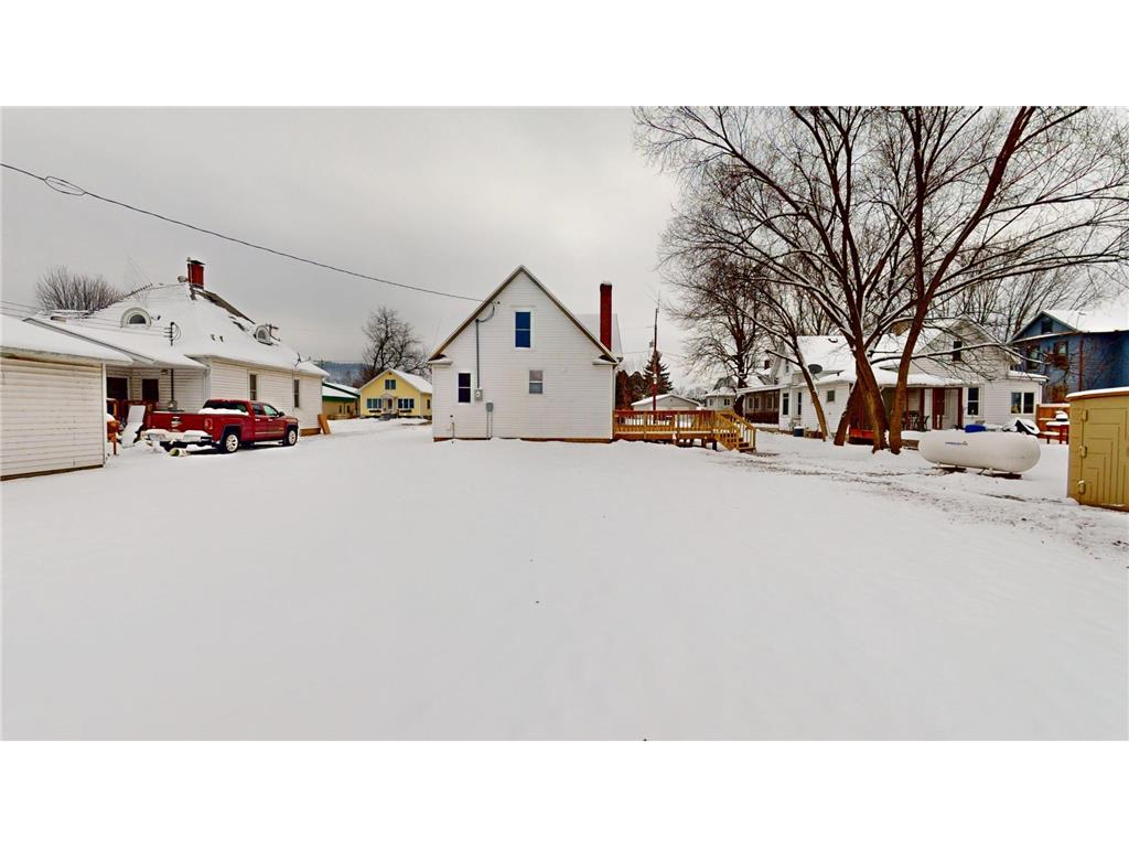 104 W 5th Street Cochrane WI 54622 6823913 image10