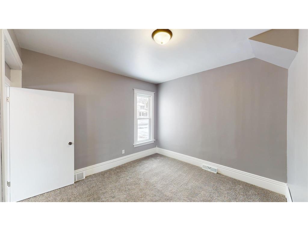 104 W 5th Street Cochrane WI 54622 6823913 image16