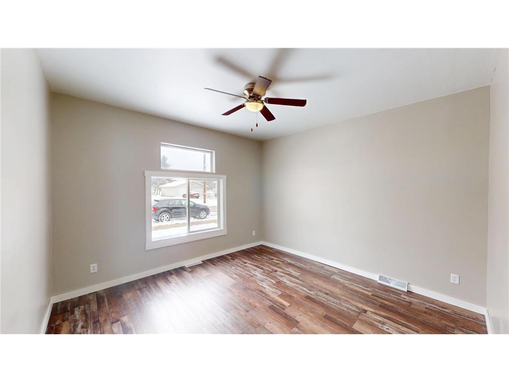 104 W 5th Street Cochrane WI 54622 6823913 image32