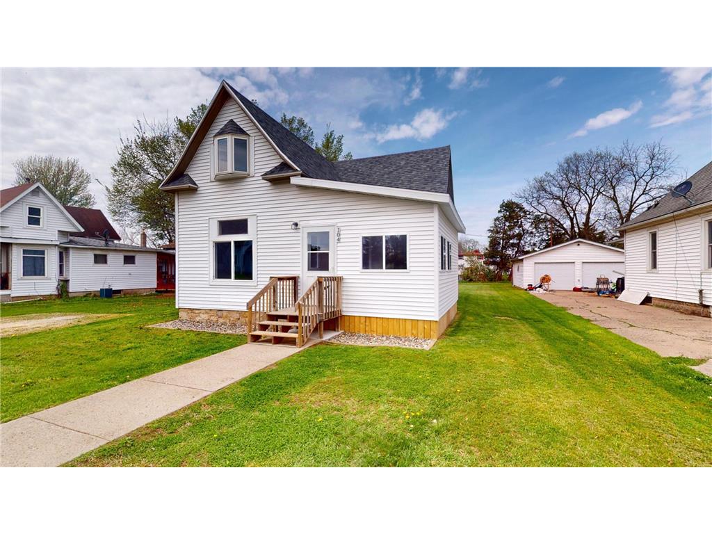 104 W 5th Street Cochrane WI 54622 7067583 image1