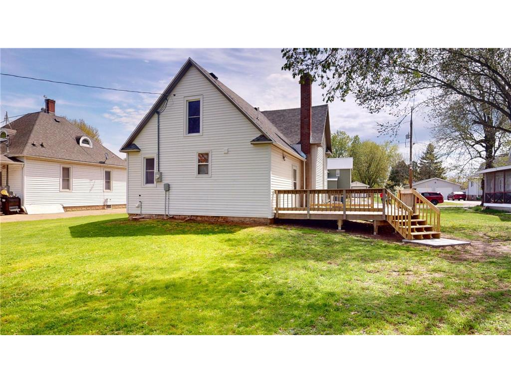 104 W 5th Street Cochrane WI 54622 7067583 image18
