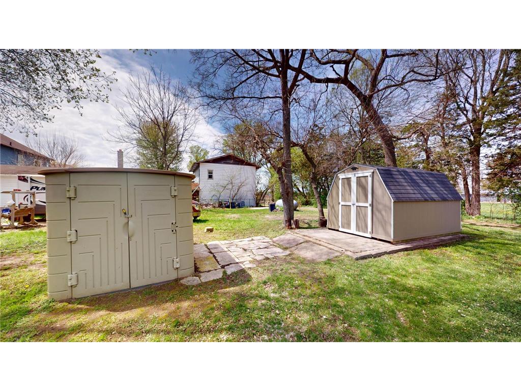 104 W 5th Street Cochrane WI 54622 7067583 image19