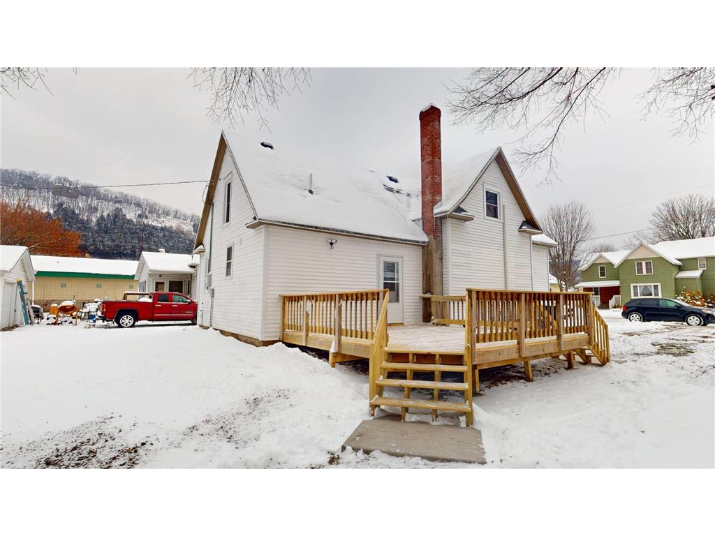 104 W 5th Street Cochrane WI 54622 7067583 image34