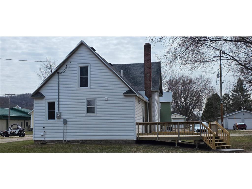 104 W 5th Street Cochrane WI 54622 7067583 image60