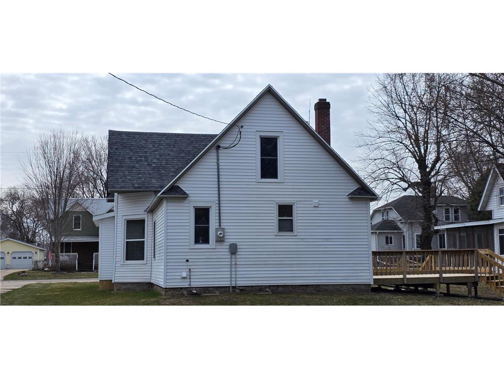 104 W 5th Street Cochrane WI 54622 7067583 image63