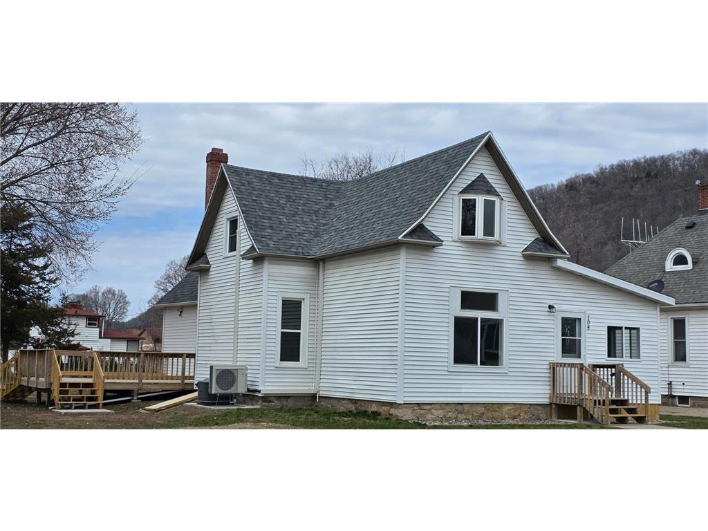104 W 5th Street Cochrane WI 54622 7067583 image65
