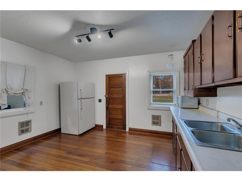 104 W Centre Street Royalton MN 56373 6806511 image7