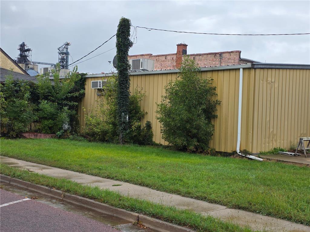 104 Wall Street W Jasper MN 56144 6806168 image11