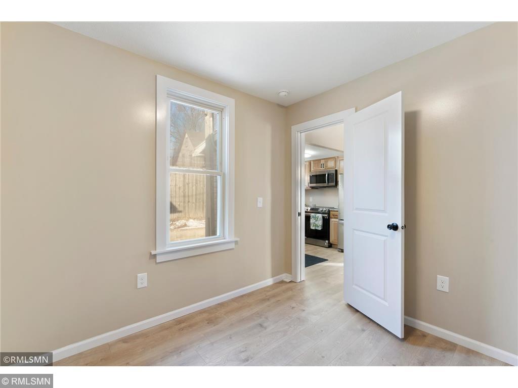 1040 Rose Avenue E Saint Paul MN 55106 7085742 image11