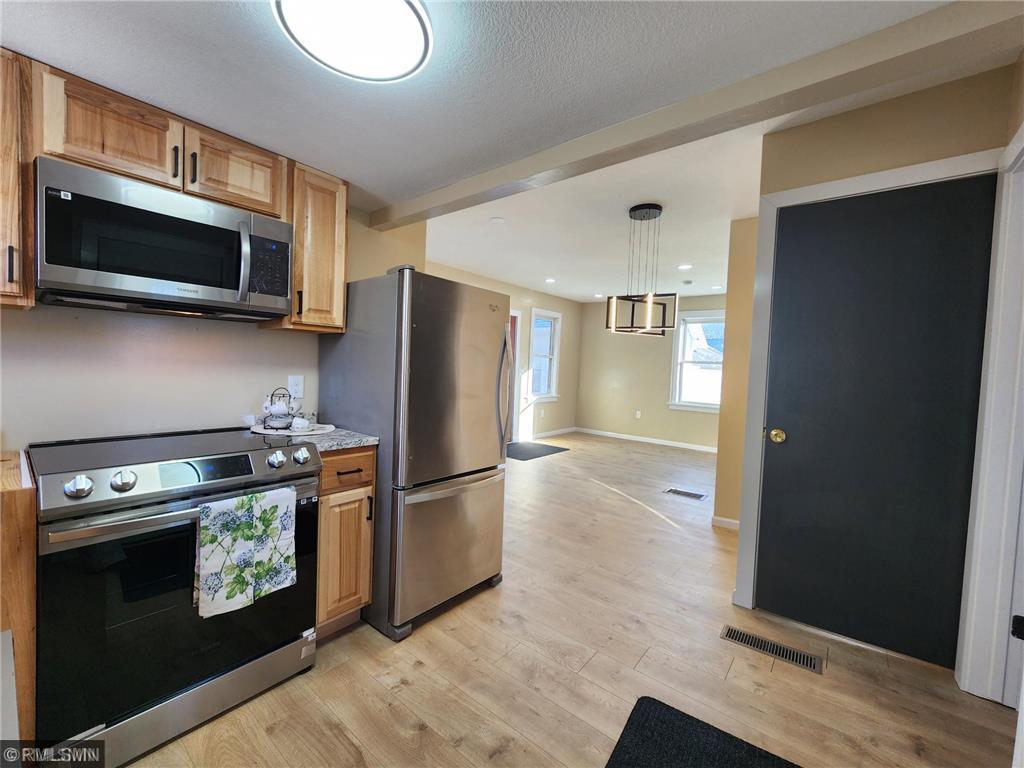 1040 Rose Avenue E Saint Paul MN 55106 7085742 image3