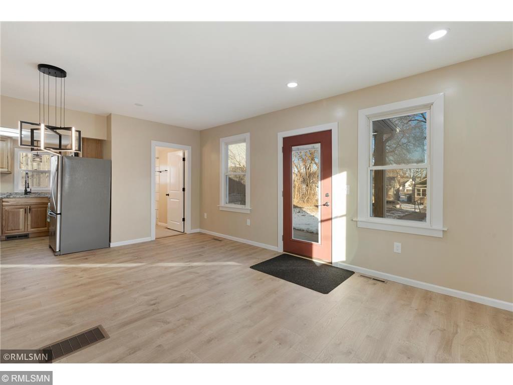 1040 Rose Avenue E Saint Paul MN 55106 7085742 image7