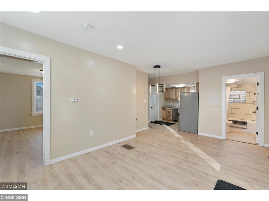 1040 Rose Avenue E Saint Paul MN 55106 7085742 image8
