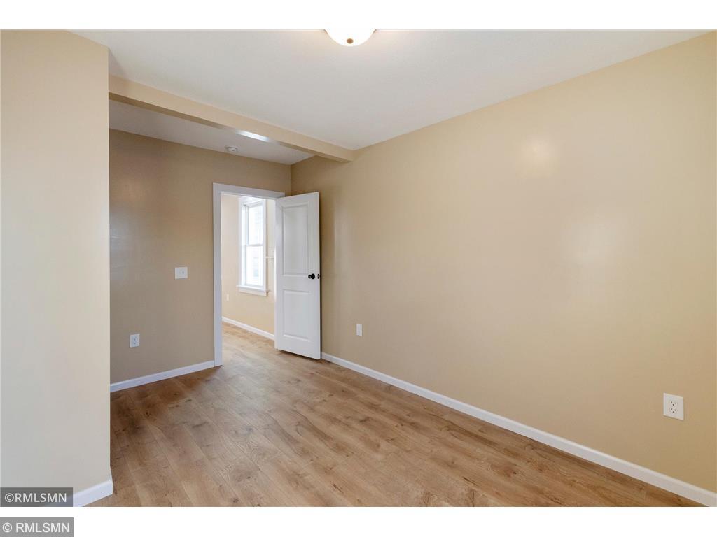 1040 Rose Avenue E Saint Paul MN 55106 7085742 image9