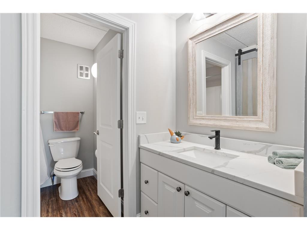 10401 Cedar Lake Road #201 Minnetonka MN 55305 6771488 image16