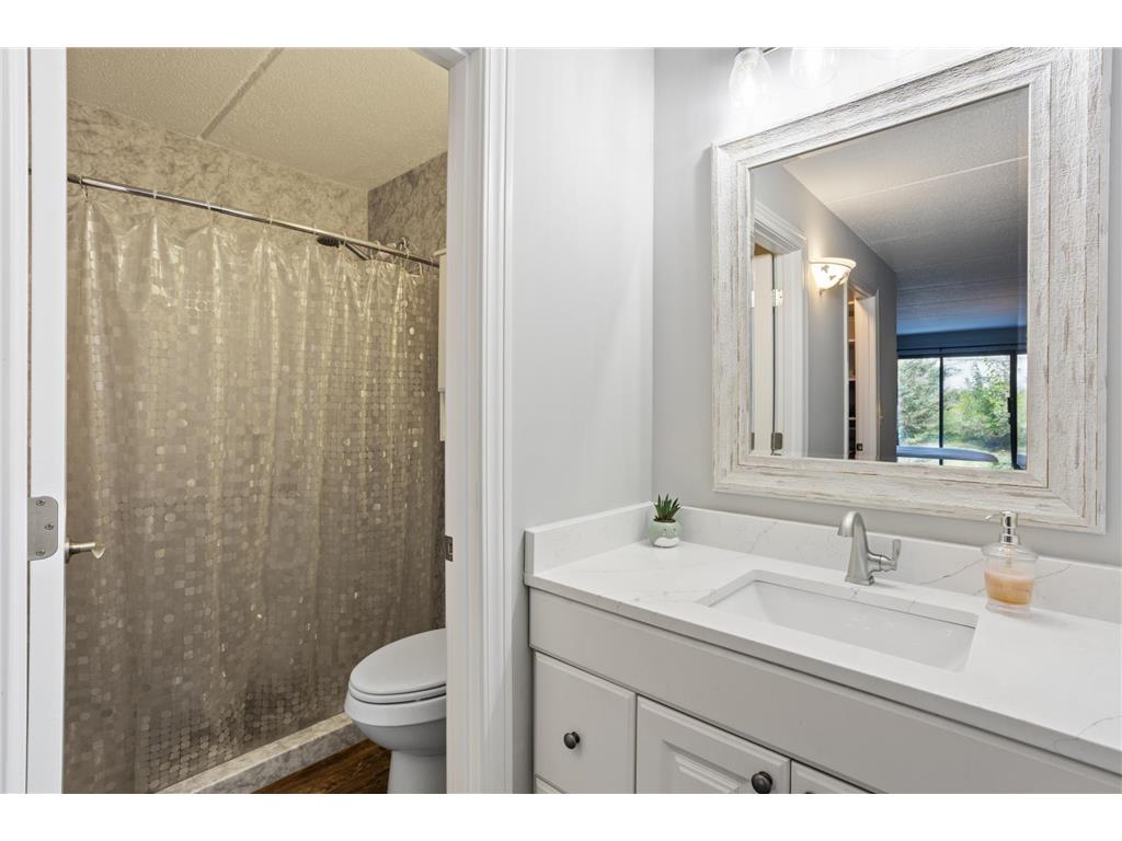 10401 Cedar Lake Road #201 Minnetonka MN 55305 6771488 image18