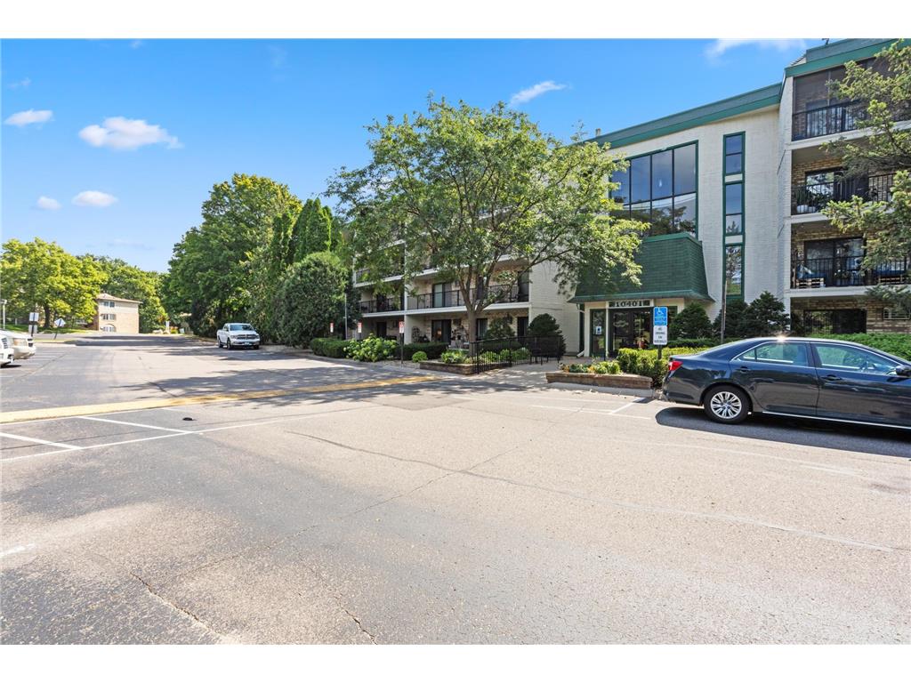 10401 Cedar Lake Road #201 Minnetonka MN 55305 6771488 image31