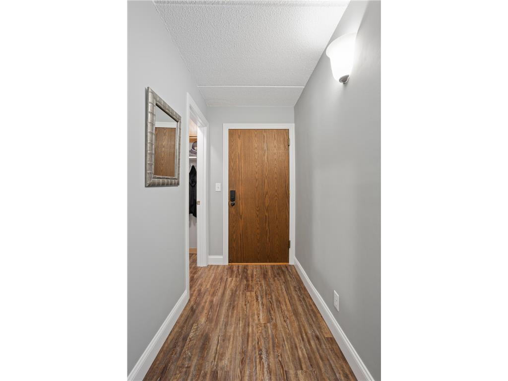 10401 Cedar Lake Road #201 Minnetonka MN 55305 6771488 image6