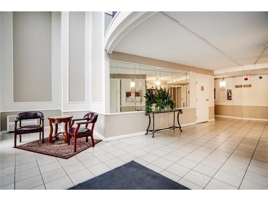 10401 Cedar Lake Road #215 Minnetonka MN 55305 6815885 image17