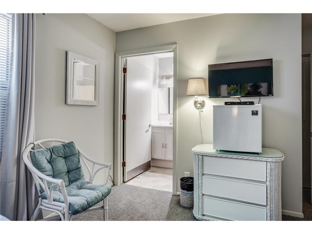 10401 Cedar Lake Road #215 Minnetonka MN 55305 7077124 image15