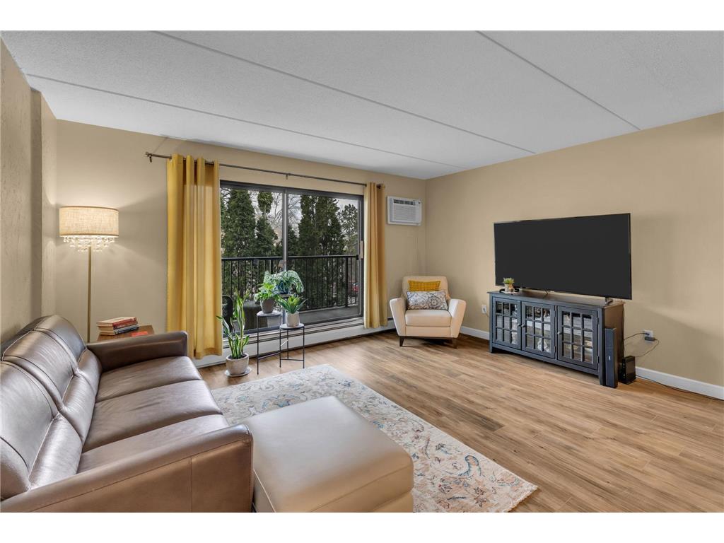10401 Cedar Lake Road #405 Minnetonka MN 55305 7050389 image12