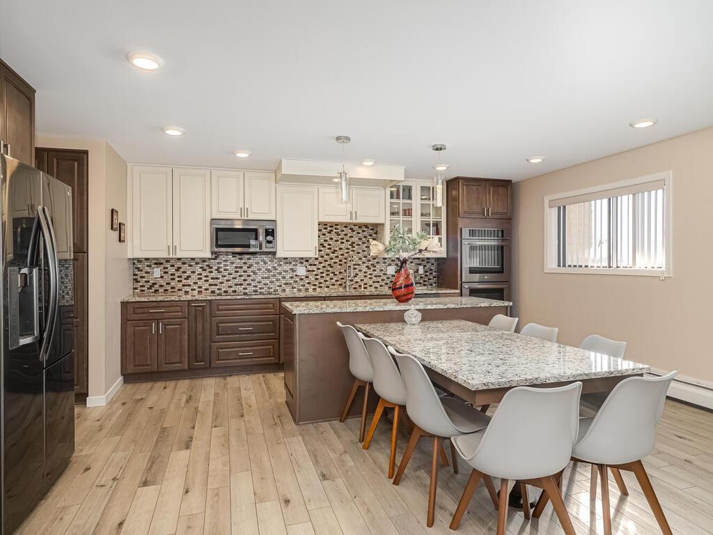 10401 Cedar Lake Road #501 Minnetonka MN 55305 6333769 image1