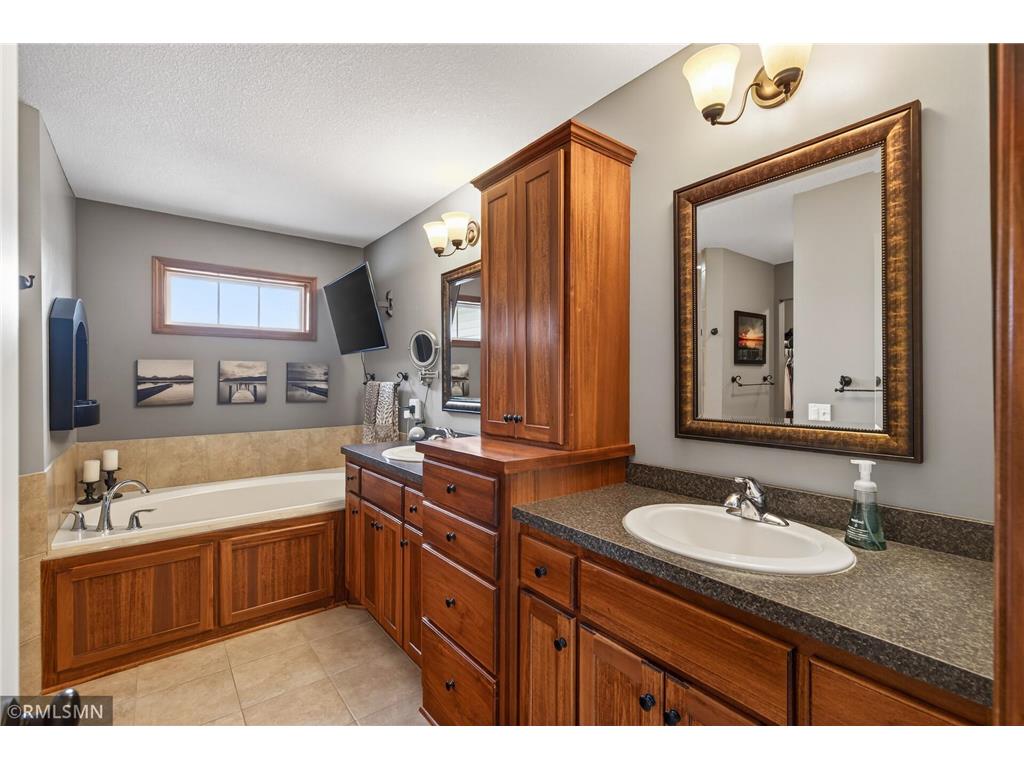 10406 Florida Avenue N Brooklyn Park MN 55445 7048287 image28
