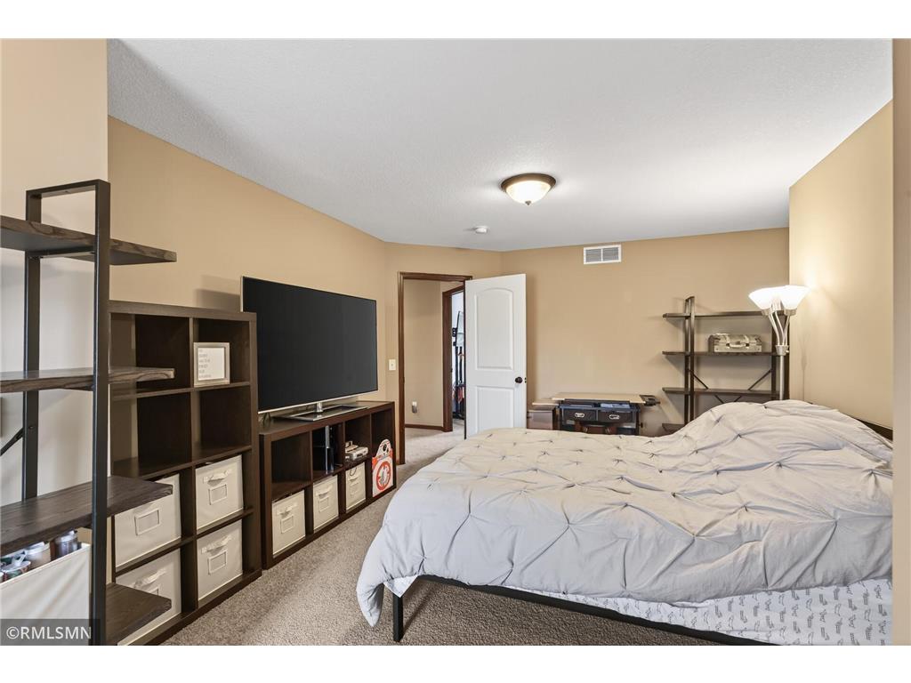 10406 Florida Avenue N Brooklyn Park MN 55445 7048287 image37