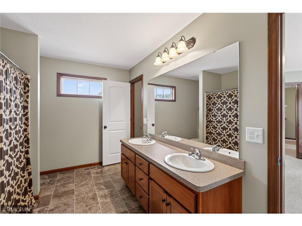 10406 Florida Avenue N Brooklyn Park MN 55445 7048287 image39