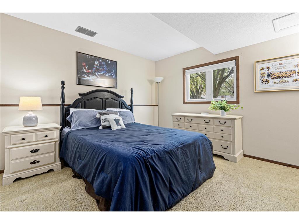 10408 Wyoming Avenue S Bloomington MN 55438 7053376 image23