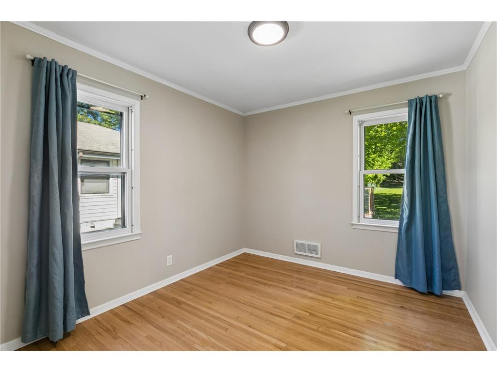 1041 36th Avenue NE Minneapolis MN 55418 7061465 image13