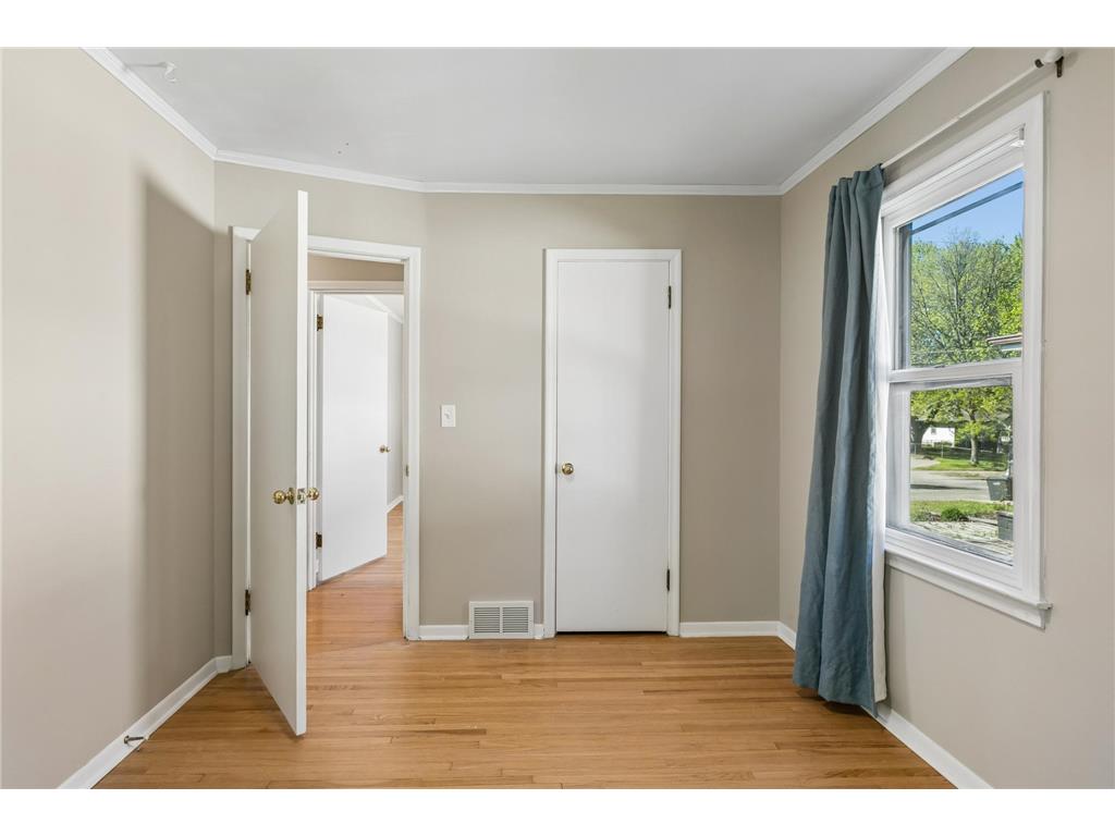 1041 36th Avenue NE Minneapolis MN 55418 7061465 image14