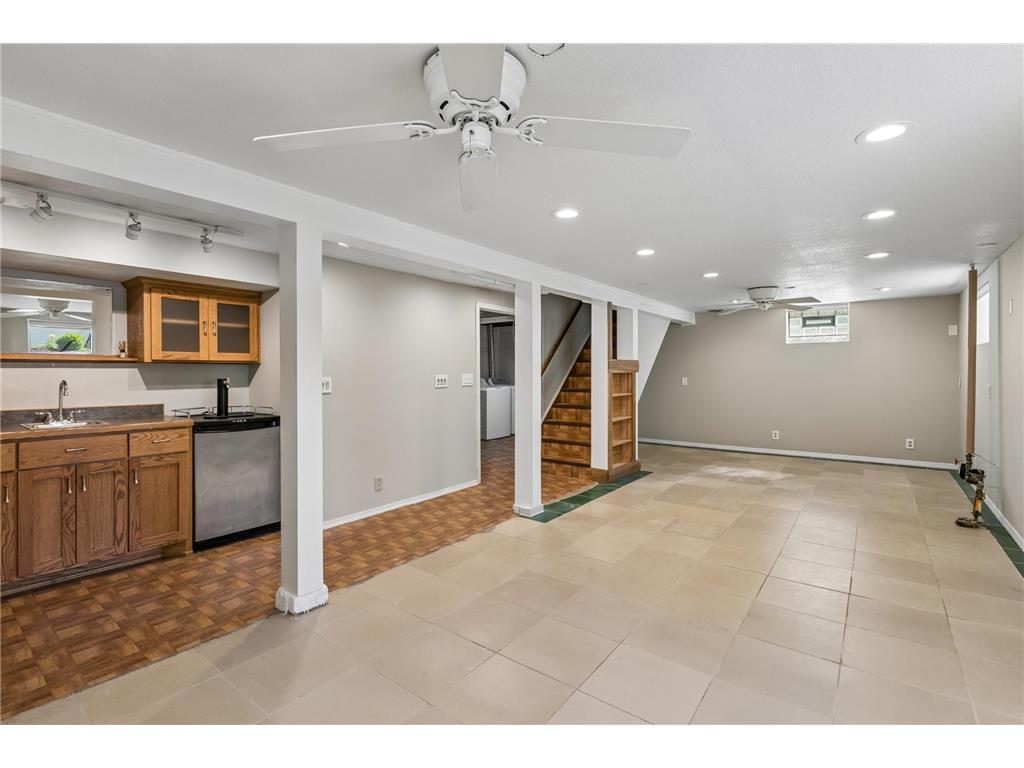 1041 36th Avenue NE Minneapolis MN 55418 7061465 image22