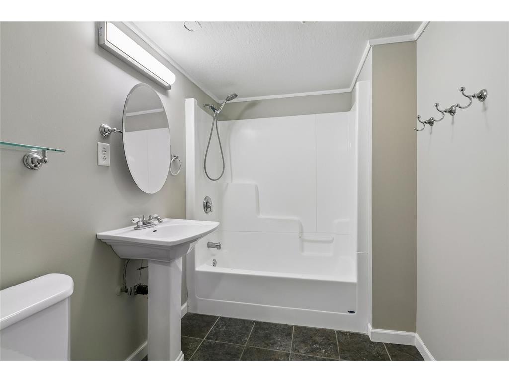 1041 36th Avenue NE Minneapolis MN 55418 7061465 image27