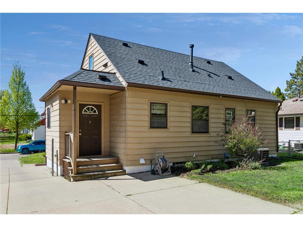1041 36th Avenue NE Minneapolis MN 55418 7061465 image32