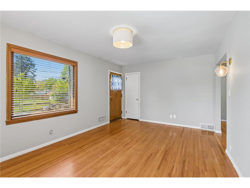 1041 36th Avenue NE Minneapolis MN 55418 7061465 image4