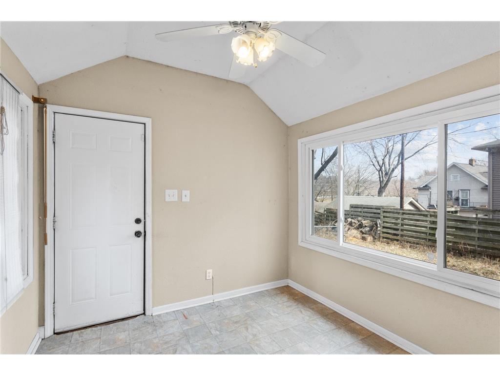 1041 6th Street E Saint Paul MN 55106 7049353 image14