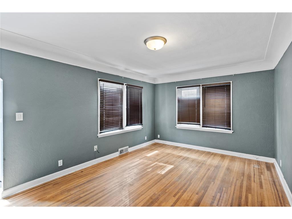 1041 6th Street E Saint Paul MN 55106 7049353 image3