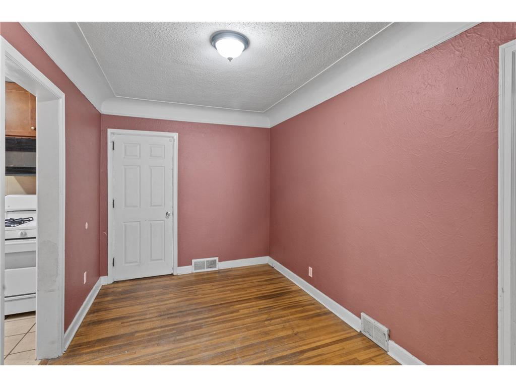 1041 6th Street E Saint Paul MN 55106 7049353 image7