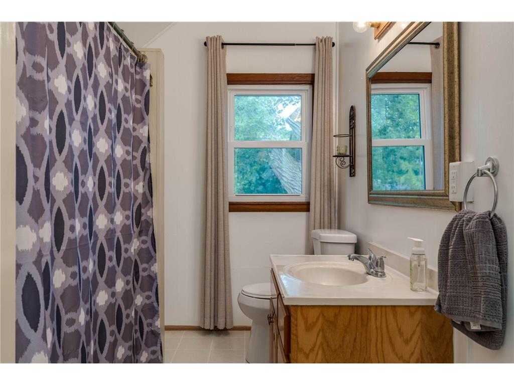 1041 Quincy Street North Mankato MN 56003 7098881 image20