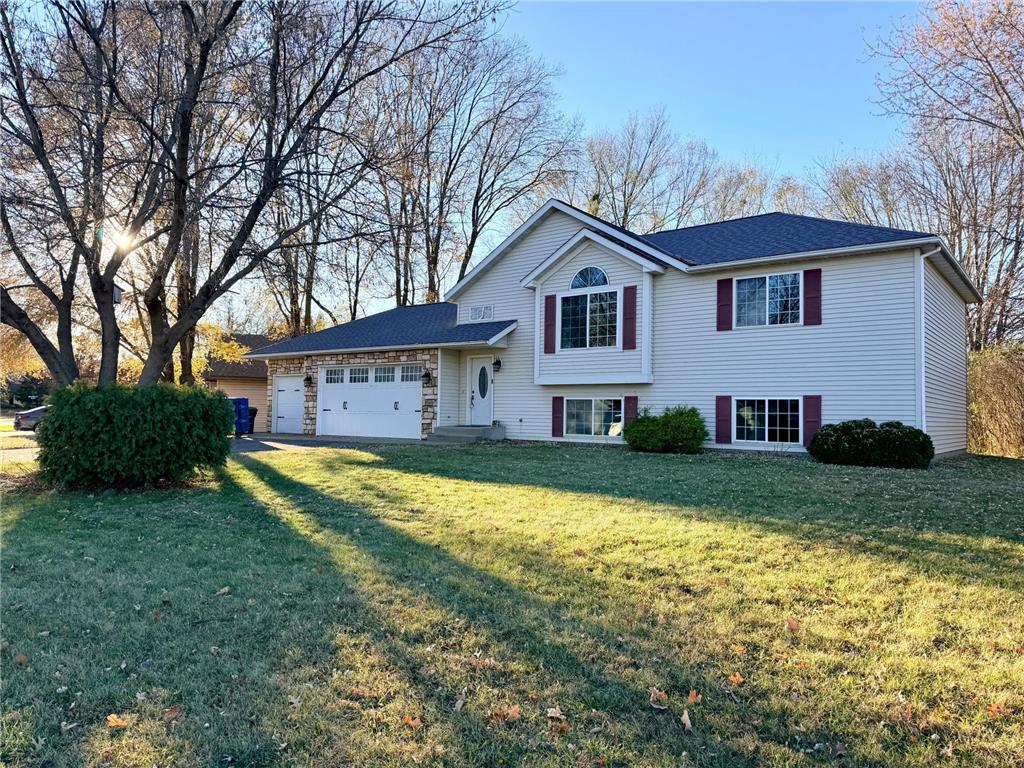 1041 Sunwood Park Lane Waite Park MN 56387 6818825 image1